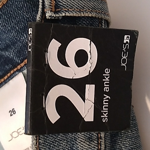 JOE'S MID RISE SKINNY ANKLE JEAN DISTRESSED, DECONSTRUCTED HEM. NWT - Picture 6 of 7